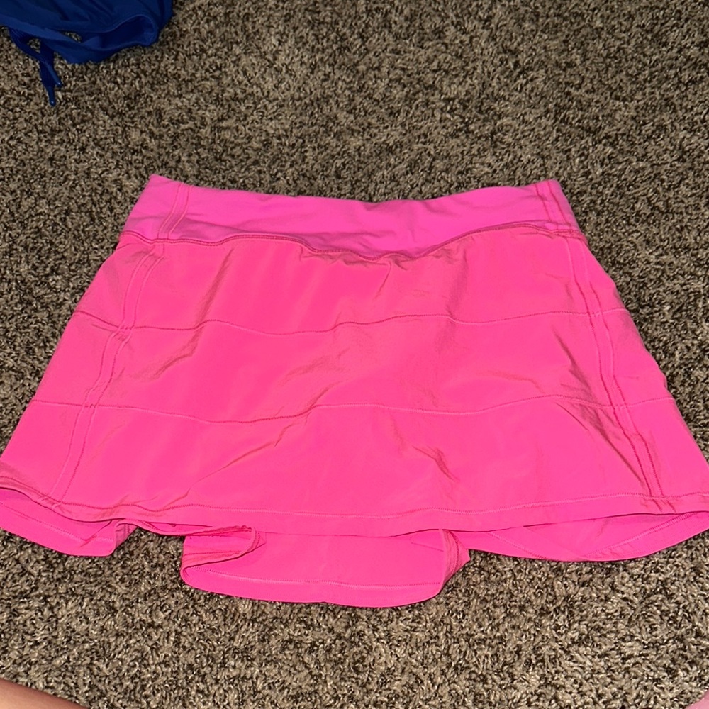 Lululemon Athletica Pink Skorts with Flared Skirt Overlay size 6 tall